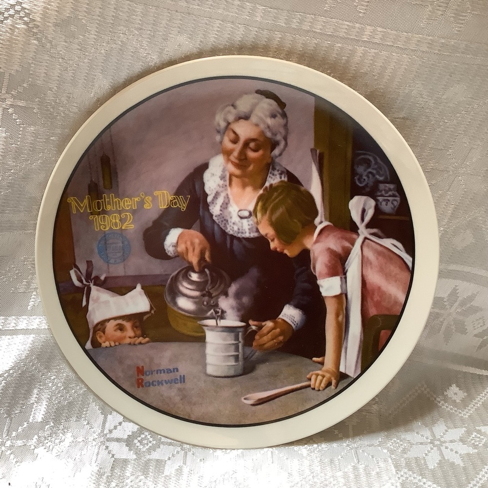 Knowles The Cooking Lesson  Mother’s Day Series Plate Vintage 1982